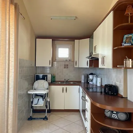 Nikola Apartman *